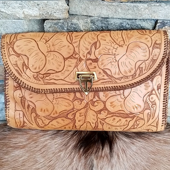 Vintage 1970s Boho Tooled Leather Flowers and Leaves Clutch Handbag - Picture 2 of 16
